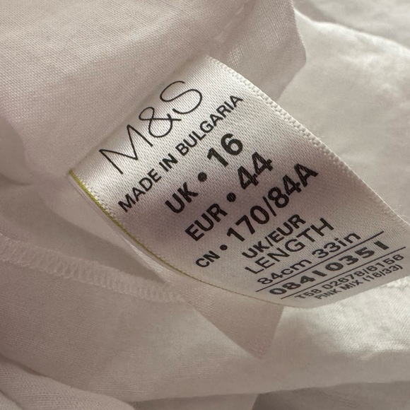 M&S classic skirt crochet pattern throughout flowers white green pink purple - Picture 10 of 11